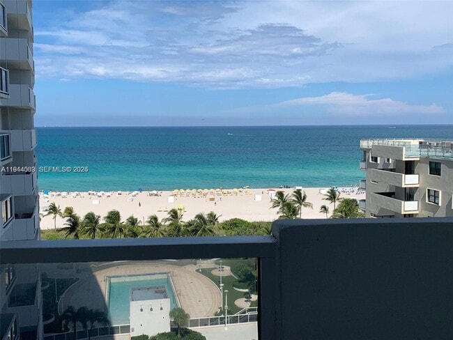 Building Photo - 100 Lincoln Rd