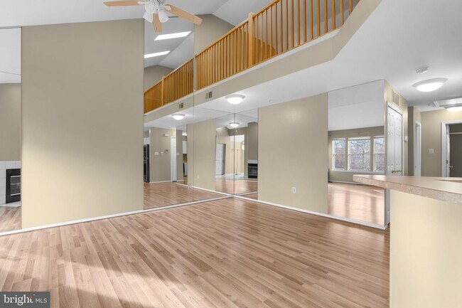 Building Photo - 7640 Coachlight Ln
