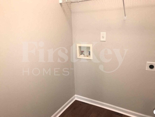 Building Photo - 311 Azalea Loop