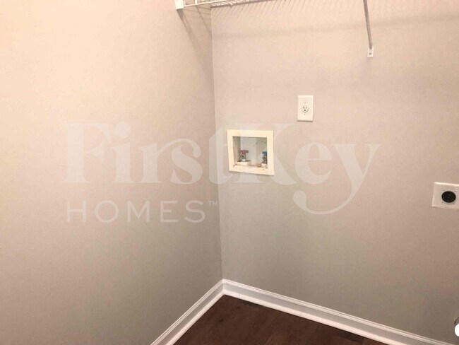 Foto del edificio - 311 Azalea Loop