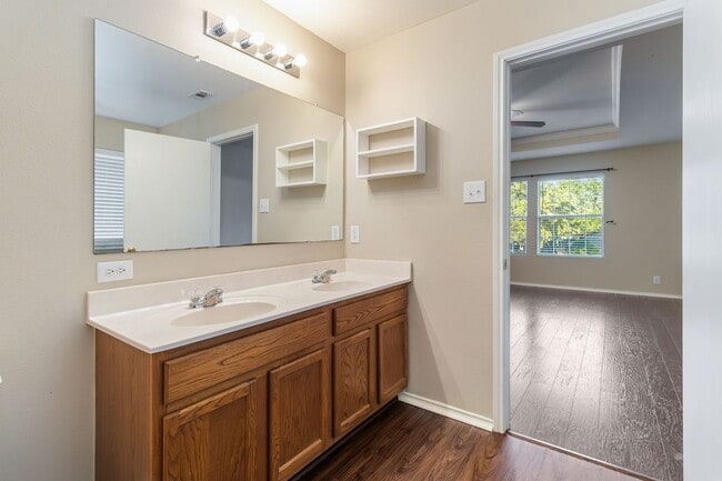 Building Photo - 208 Jordan