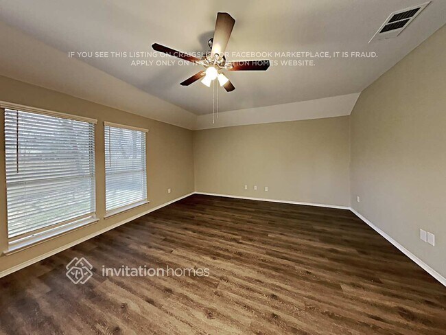 Foto del edificio - 904 Chestnut Ln