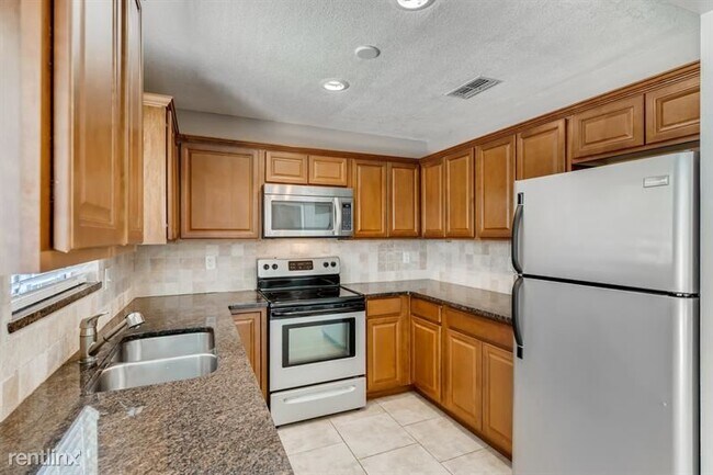 Building Photo - 2 br, 2 bath House - 1708 Hibiscus Cir N UNIT