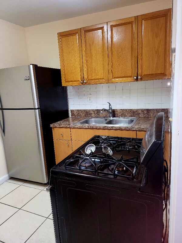Foto del edificio - 2221 NW 21st Terrace