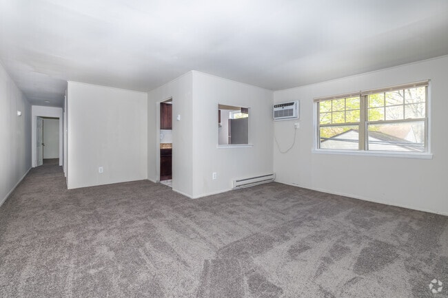 2BR, 1BA - 1,000SF - Living Room - Salem Crossing Apartments