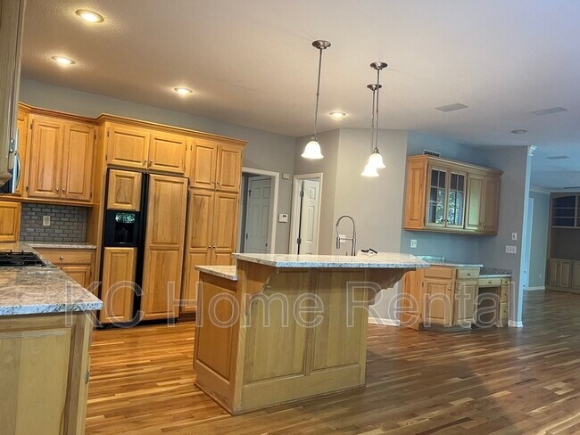 Building Photo - 17122 Penrose Ln