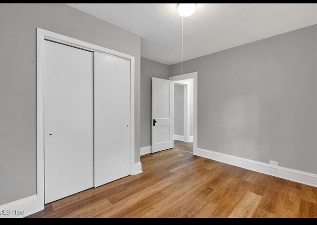 Building Photo - 3363 E 102nd St