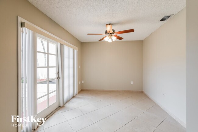 Foto del edificio - 18821 NW 84th Ave