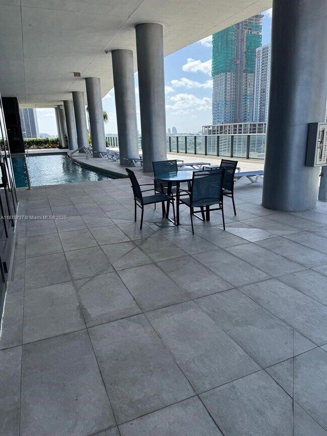 Foto del edificio - 1600 NE 1st Ave