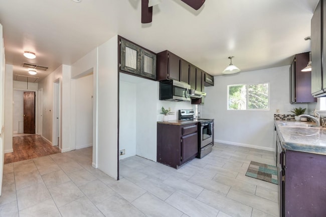 Building Photo - 6273 Dolly Varden Ln