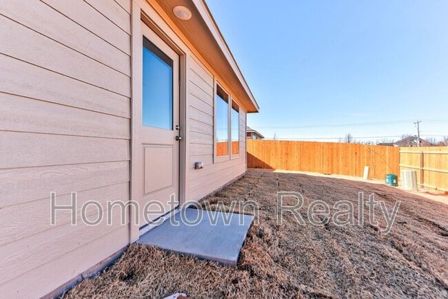 Building Photo - 9724 NW 124th St