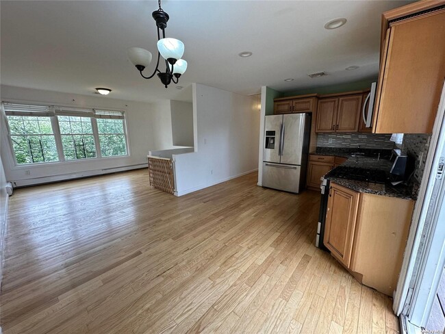 Building Photo - 98 Cortelyou St