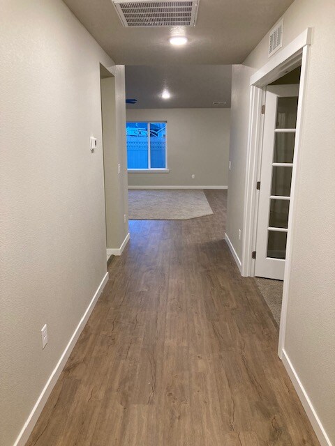 Building Photo - 3042 N Greengate Way
