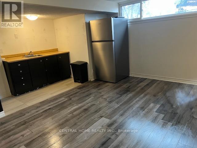 Building Photo - 192 Silverbirch Dr