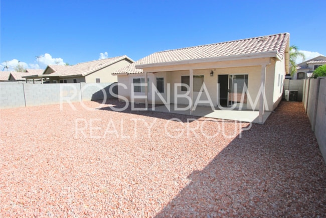 Building Photo - Charming 4-beds, 2-baths home in Wildflowe...