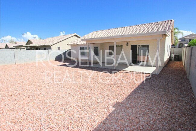 Foto del edificio - Charming 4-beds, 2-baths home in Wildflowe...