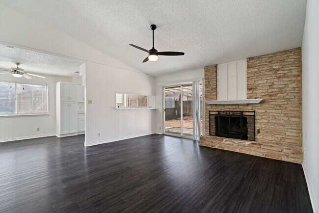 Foto del edificio - 12306 Hickorystick Cove