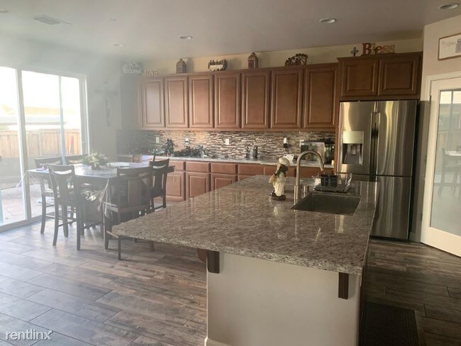 Building Photo - 4 br, 4 bath House - 235 W Hayward Ln