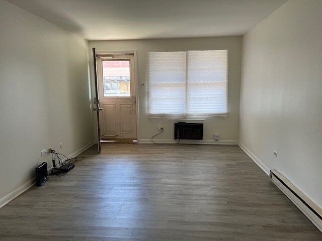 Foto del edificio - 16019 Laramie Ave