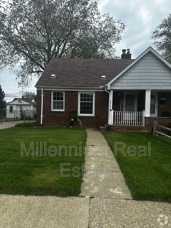 Building Photo - 23772 Brittany Ave