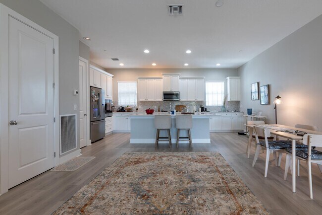 Building Photo - 5139 Beckman Ter