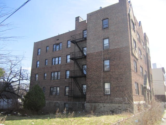 Foto del edificio - 237 Franklin Ave