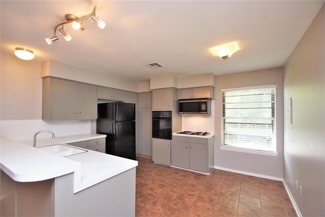 Foto del edificio - 3202 Barton View Dr