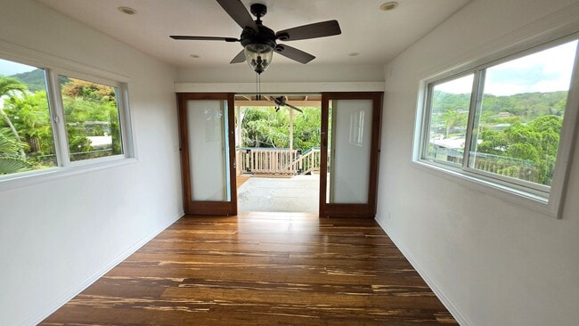 Building Photo - Unique Property with a tranquil feel!