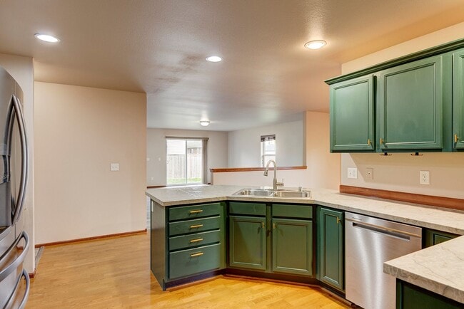 Foto del edificio - 3 Bedroom/2 Bath with garage home in Crosby Commons