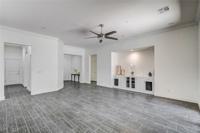 Building Photo - 933 Everest Peak Ave