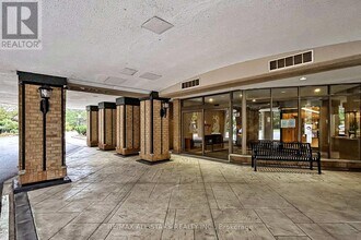 Building Photo - 610-1610 Bullock Dr