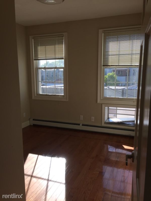 Foto del edificio - 2430 35th St