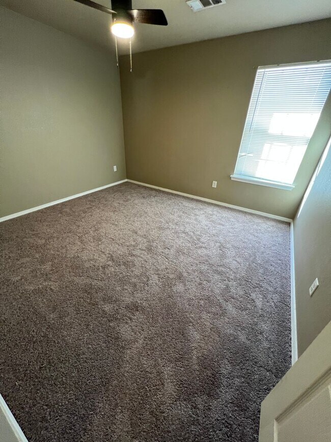 Foto del edificio - Nice 3 Bed 2 Bath house in new housing division off Northridge Drive