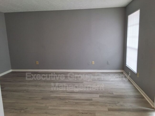 Building Photo - 246-2 ELMWOOD