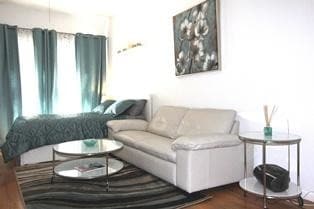 Primary Photo - 232 E 54th St