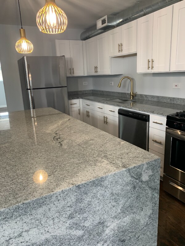 Foto del edificio - 2945 W Peterson Ave