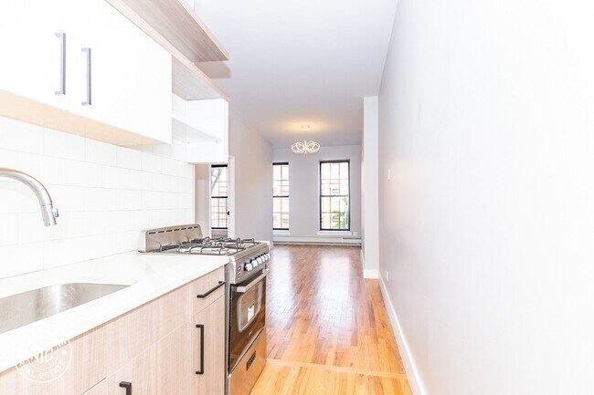Building Photo - 1084 Bedford Ave