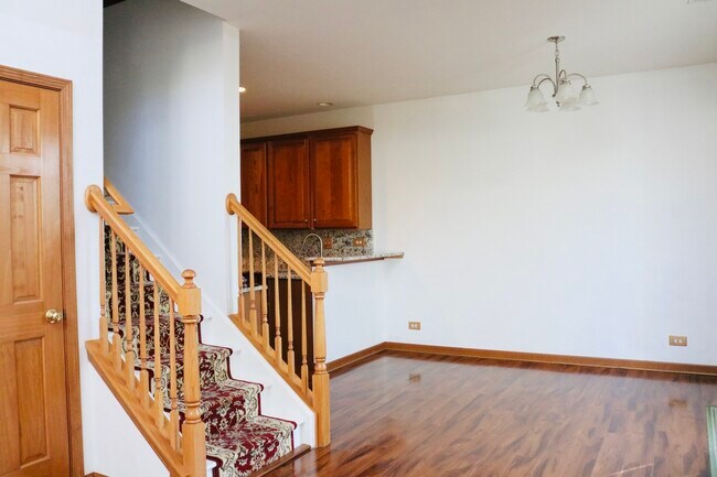 Foto del edificio - 2598 Hillsboro Blvd