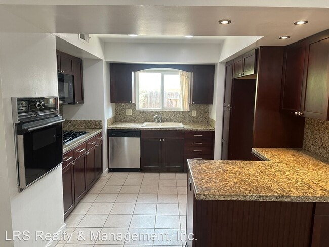 Building Photo - 3 br, 2 bath House - 2805 Catalina Drive