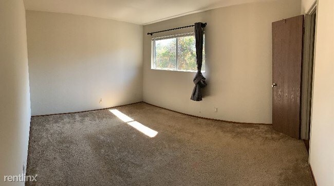 Foto del edificio - 2 br, 1 bath Apartment - 211 Easy St 3 Unit 3