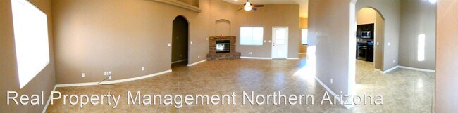 Foto del edificio - 4 br, 2 bath House - 2101 Buena Vista Dr.