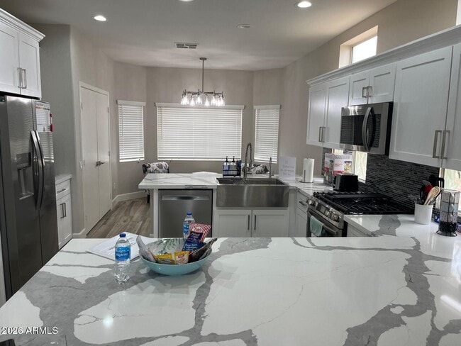 Building Photo - 14608 W Horizon Dr