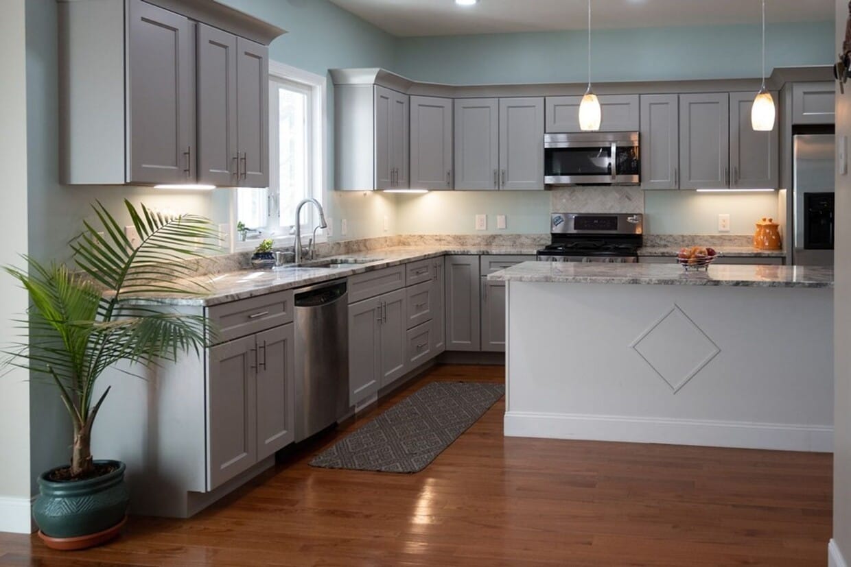 ? GORGEOUS COLONIAL – 4 BED / 2.5 BATH ? - ? GORGEOUS COLONIAL – 4 BED / 2.5 BATH ?