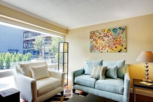 Foto del edificio - 752 Bellevue Ave E