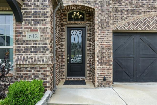 Foto del edificio - 612 Lake Cove Dr