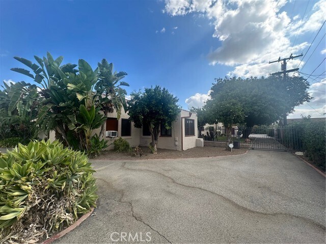 Foto del edificio - 3820 Muscatel Ave