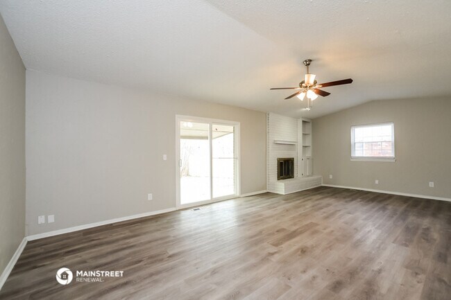 Building Photo - 806 Arlington Dr