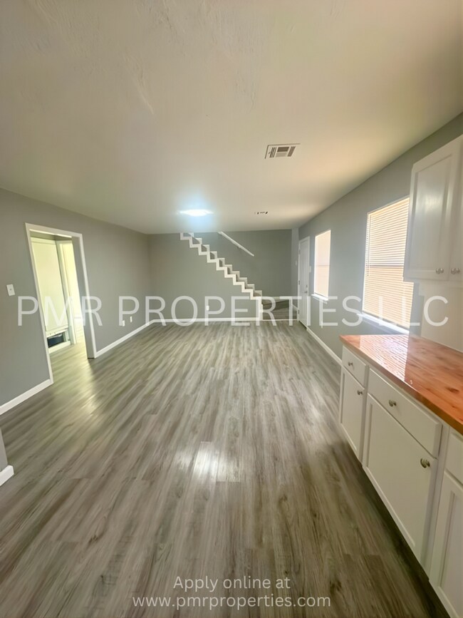 Foto del edificio - 3 Bedrooms / 2 Bathrooms House