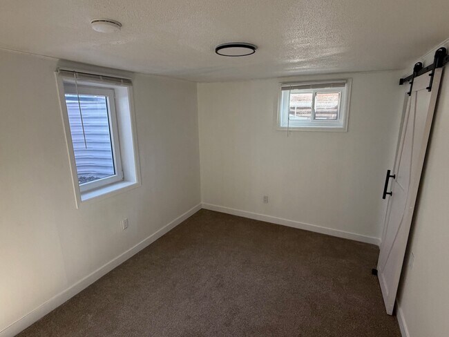 Foto del edificio - 6391 S Spotswood Cir