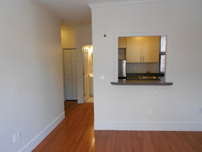 Building Photo - 1 bedroom in Boston MA 02115